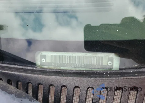 2005 GMC Sierra K2500 Heavy Duty из США, поврежденный, VIN 1GTHK23U35F881594